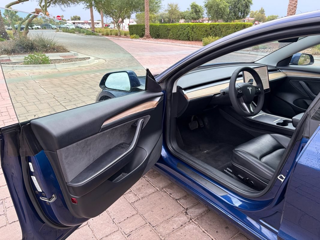 Used 2022 Tesla Model 3 Standard Range RWD image 8