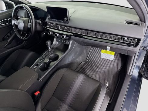 Certified 2025 Honda Civic Sport image 17