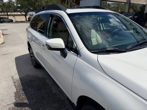 Used 2017 Subaru Outback 2.5i Limited AWD/4WD image 14