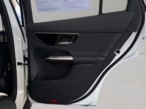 Used 2024 Mercedes-Benz GLC 300 GLC 300 image 29