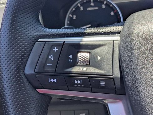 Used 2025 Mitsubishi Outlander SE FWD image 21