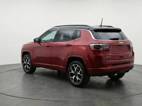 Used 2025 Jeep Compass Limited AWD/4WD image 6