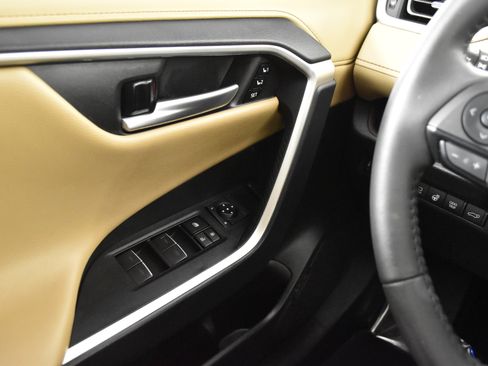 Used 2024 Toyota RAV4 Limited image 34