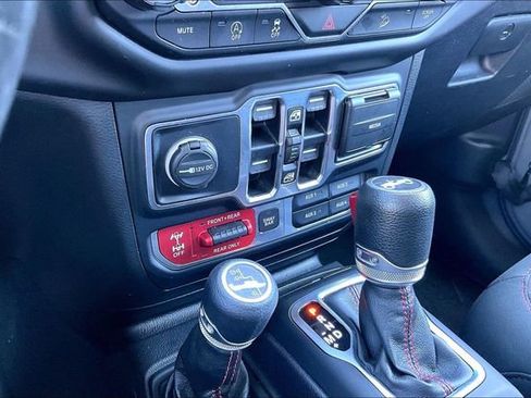 Used 2019 Jeep Wrangler Unlimited Rubicon AWD/4WD image 23