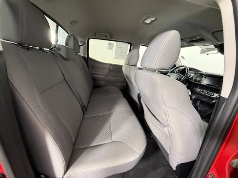 Used 2020 Toyota Tacoma SR AWD/4WD image 17