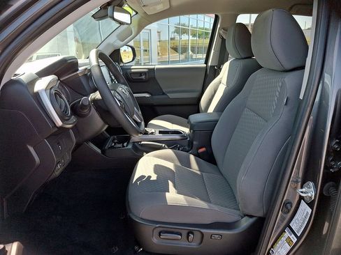 Used 2023 Toyota Tacoma SR5 AWD/4WD image 14
