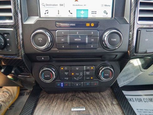 Used 2017 Ford F250 Lariat w/ Lariat Ultimate Package AWD/4WD image 34