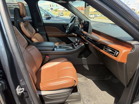 Used 2022 Lincoln Aviator Reserve w/ Equipment Group 201A AWD/4WD image 17
