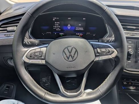 Used 2022 Volkswagen Tiguan SE AWD/4WD image 20