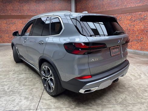 Used 2026 BMW X5 xDrive40i image 3
