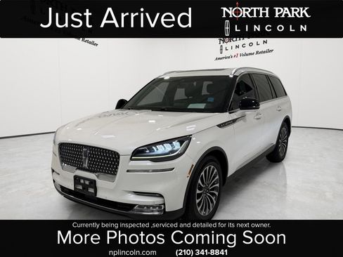 Used 2021 Lincoln Aviator Reserve w/ Class IV Trailer Tow Package RWD image 1