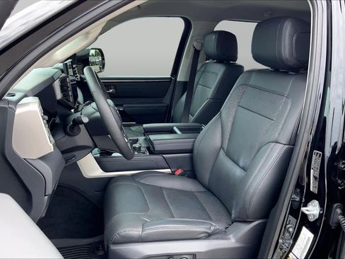 Used 2023 Toyota Tundra Limited AWD/4WD image 8