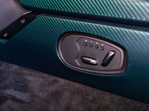 Used 2024 Aston Martin Valour RWD image 19
