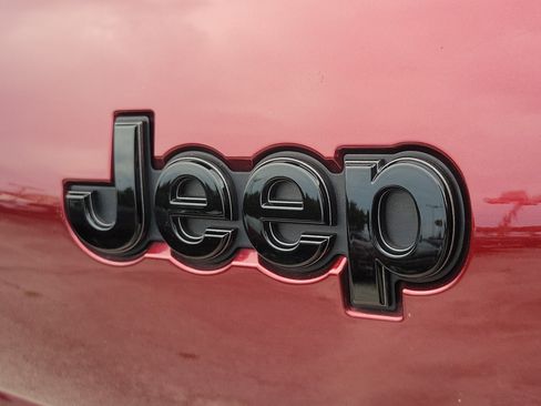 Used 2025 Jeep Grand Cherokee L Summit AWD/4WD image 6