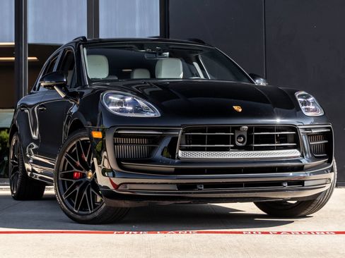 Certified 2025 Porsche Macan GTS AWD/4WD image 6