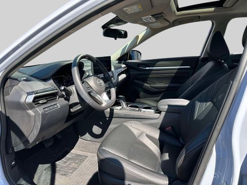 Used 2023 Nissan Altima 2.5 SR w/ SR Premium Package image 10