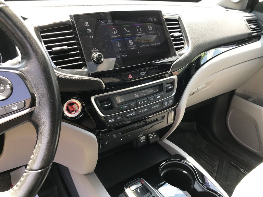 Used 2021 Honda Pilot Touring image 17