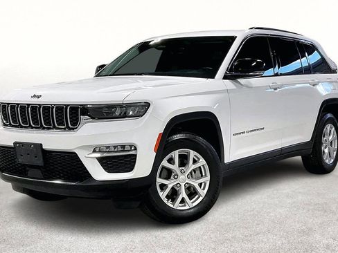 Used 2023 Jeep Grand Cherokee Limited image 14