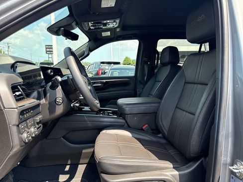 Certified 2026 Chevrolet Tahoe High Country AWD/4WD image 16