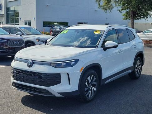 Used 2025 Volkswagen Tiguan S image 29