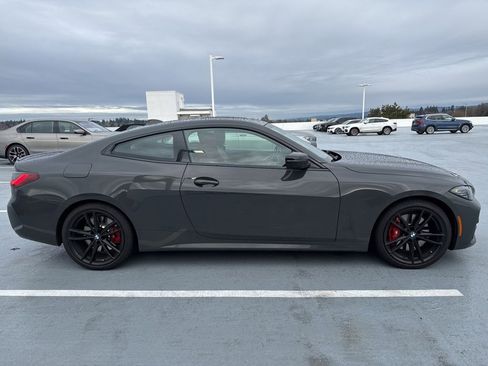 Used 2023 BMW 440i xDrive Coupe w/ Premium Package image 4