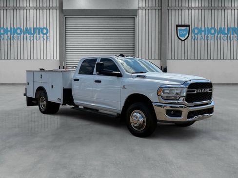 Used 2019 RAM 3500 Tradesman w/ Chrome Appearance Group AWD/4WD image 3