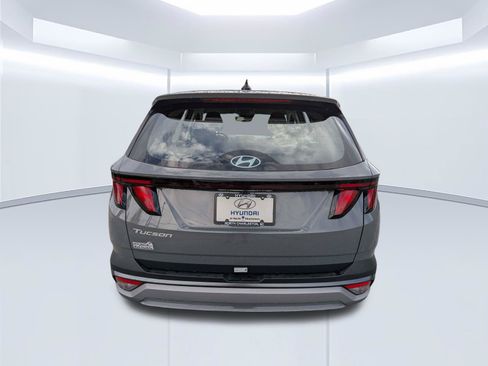 Certified 2026 Hyundai Tucson SE FWD image 5