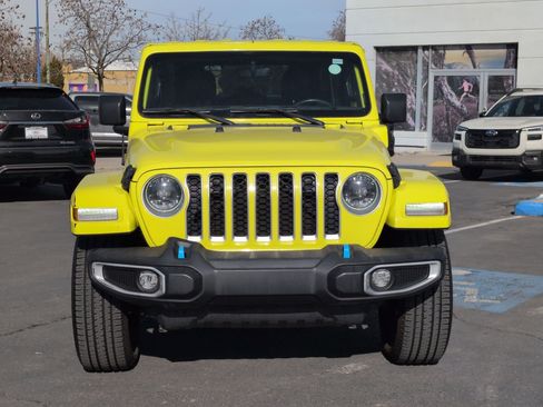 Used 2023 Jeep Wrangler Sahara w/ Cold Weather Group image 9