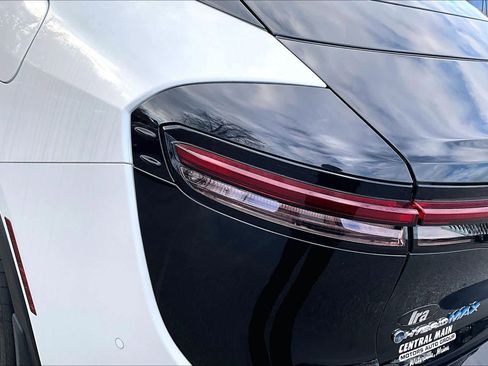 New 2025 Toyota Crown Platinum image 14