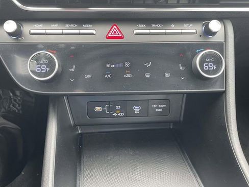 Certified 2024 Hyundai Sonata SEL FWD image 26