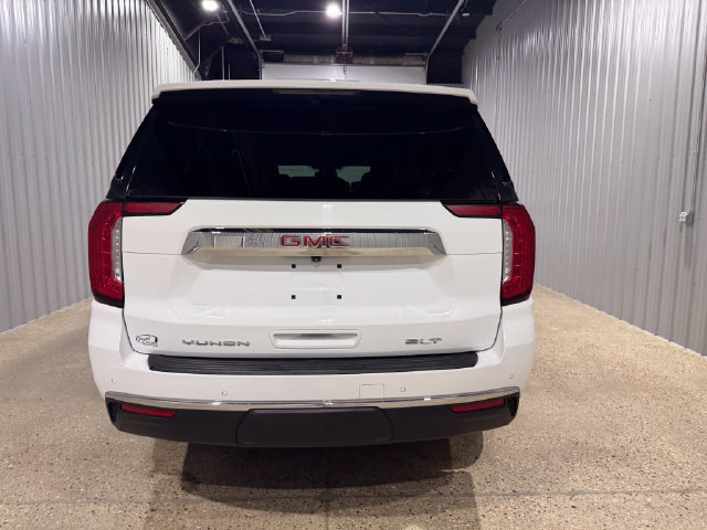 Used 2023 GMC Yukon XL SLT AWD/4WD image 7
