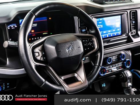 Used 2023 Ford Bronco Black Diamond w/ Sasquatch Package image 19