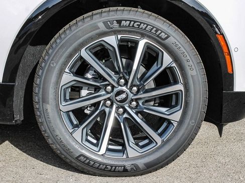 Used 2025 Cadillac Lyriq Sport image 10