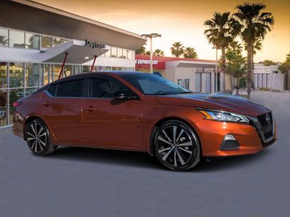 Used 2021 Nissan Altima 2.5 SR w/ SR Premium Package