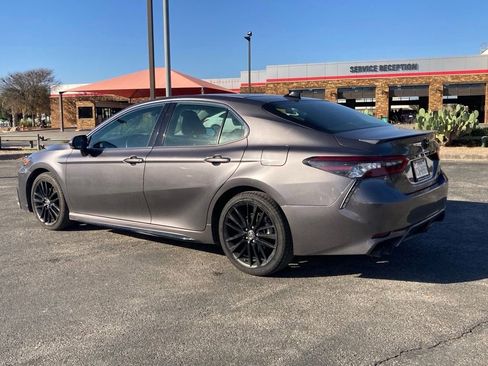 Used 2024 Toyota Camry XSE FWD image 5
