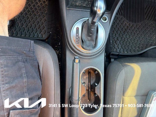 Used 2013 Volkswagen Beetle 2.5 FWD image 19