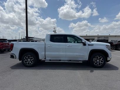 New 2026 GMC Sierra 1500 SLT