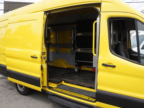 Used 2021 Ford Transit 250 148 High Roof Extended w/ Parcel Delivery Package RWD image 15