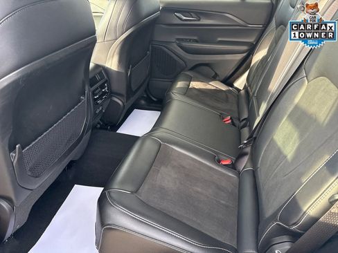 Certified 2025 Jeep Grand Cherokee Altitude image 30