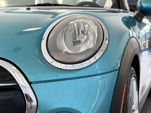 Used 2017 MINI Cooper S image 11