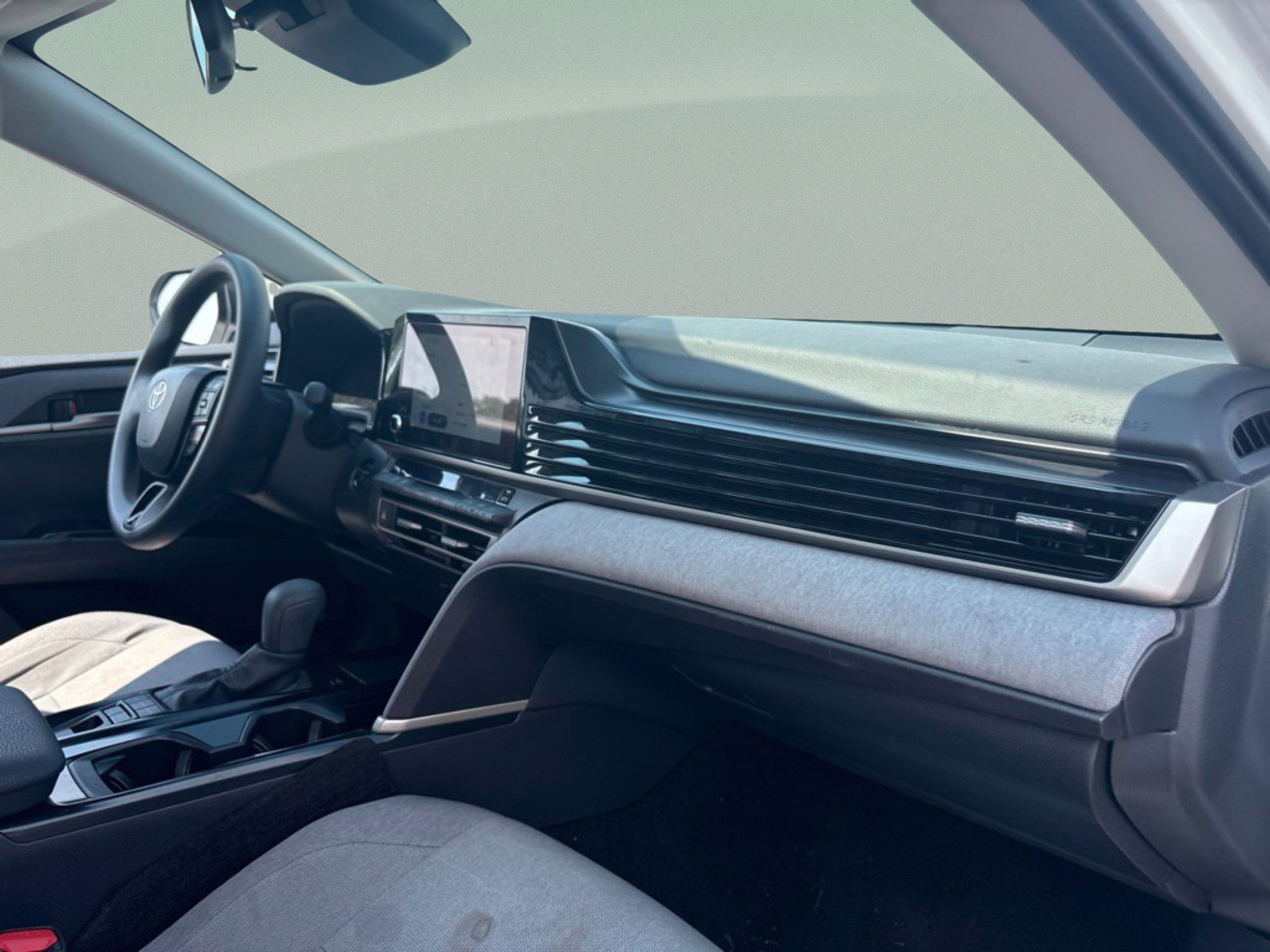 Used 2025 Toyota Camry LE FWD image 23