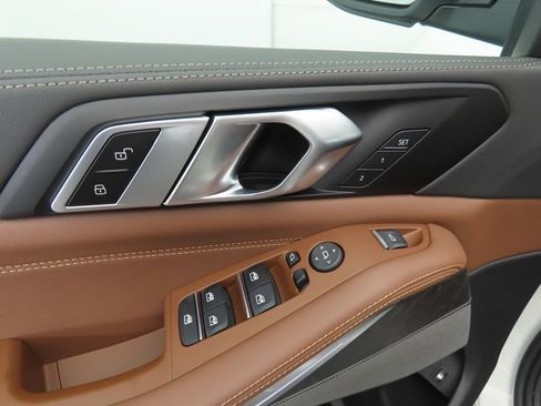 Used 2026 BMW X5 xDrive50e w/ Executive Package image 24