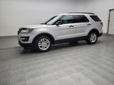 Used 2017 Ford Explorer FWD image 2