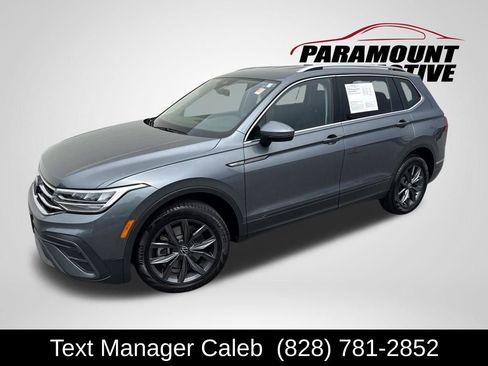 Used 2022 Volkswagen Tiguan SE FWD image 1