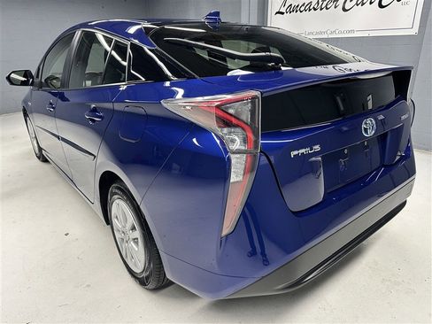 Used 2016 Toyota Prius Two image 4