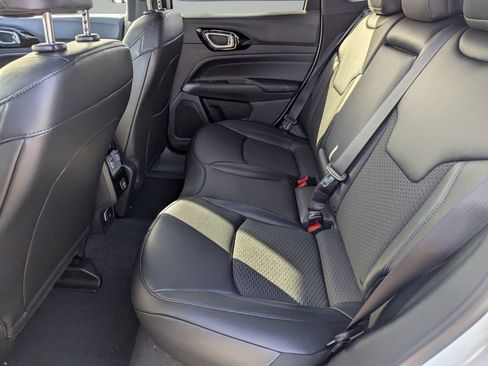 New 2026 Jeep Compass Latitude image 8