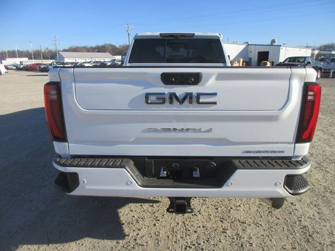 New 2026 GMC Sierra 3500 Denali Ultimate AWD/4WD image 5