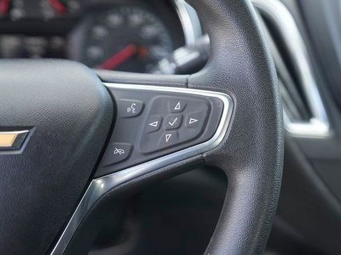 Used 2018 Chevrolet Malibu LT image 23