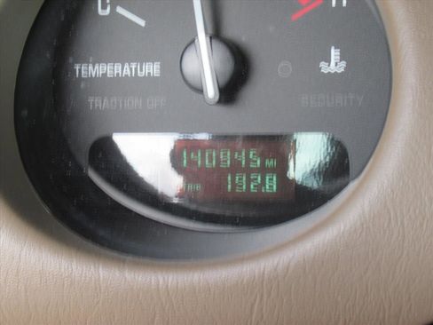 Used 2005 Buick Le Sabre Custom image 25