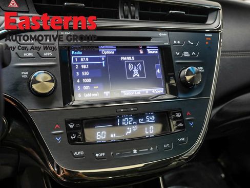 Used 2018 Toyota Avalon XLE Premium image 17